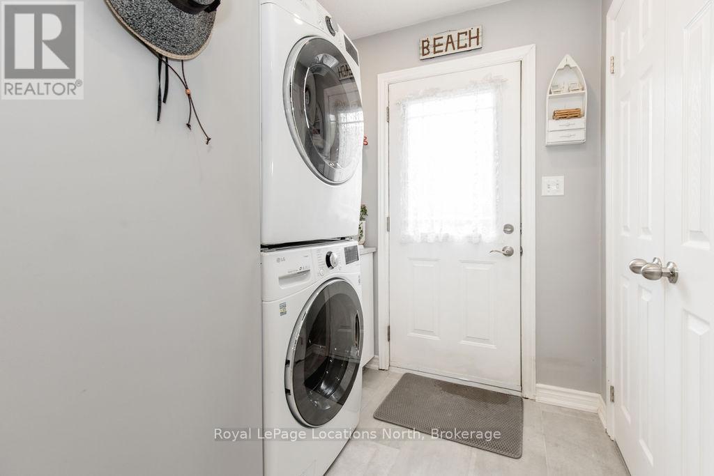 1094 River Road W, Wasaga Beach, Ontario  L9Z 2W7 - Photo 17 - S13139736