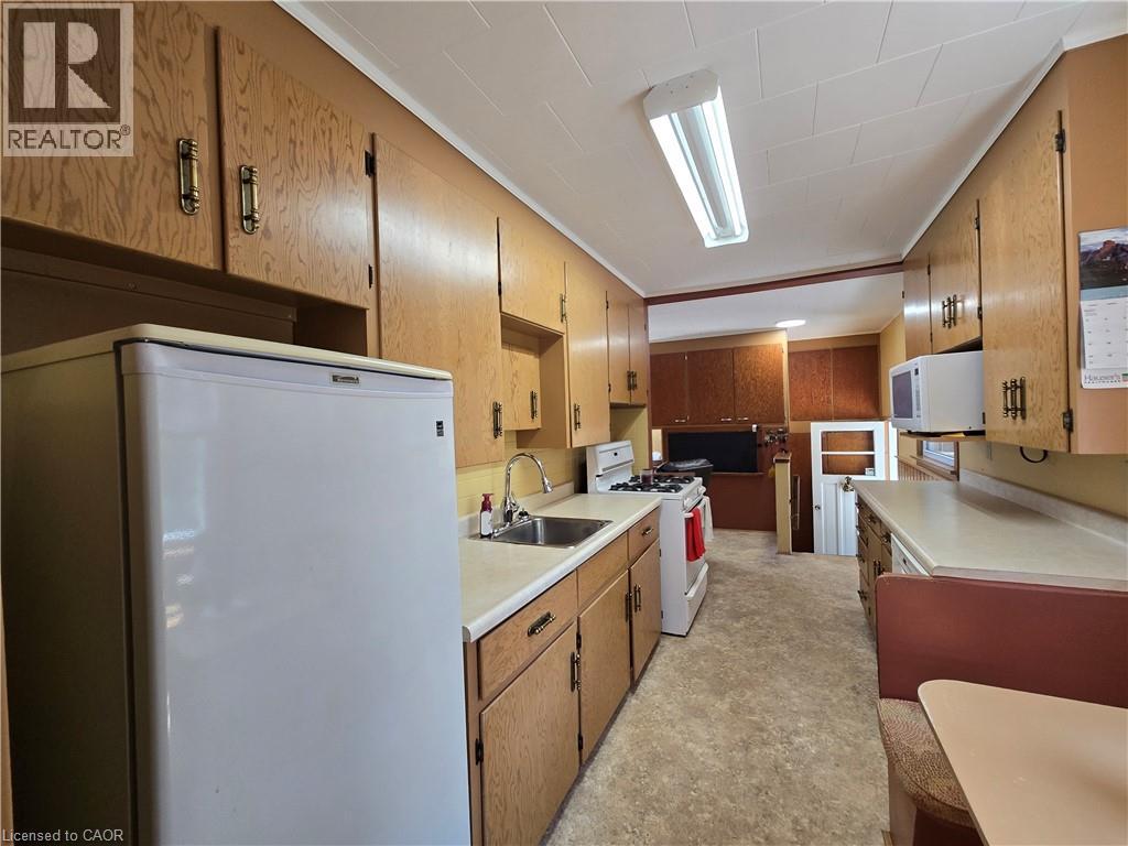 424 Highway 6, Port Dover, Ontario  N3Y 4K2 - Photo 10 - 40831025