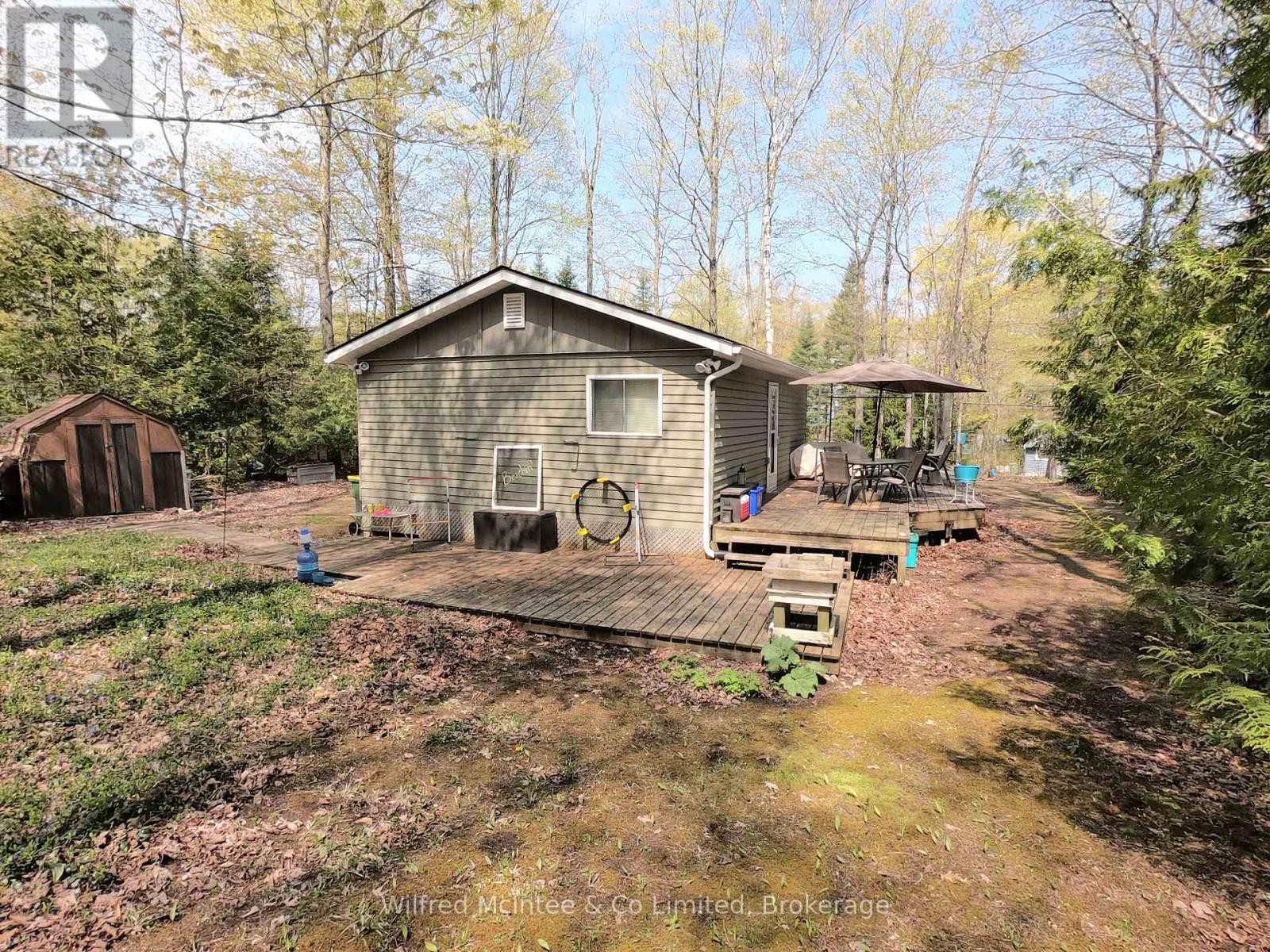 210 Thompson Avenue, Native Leased Lands, Ontario  N0H 2G0 - Photo 14 - X13140524