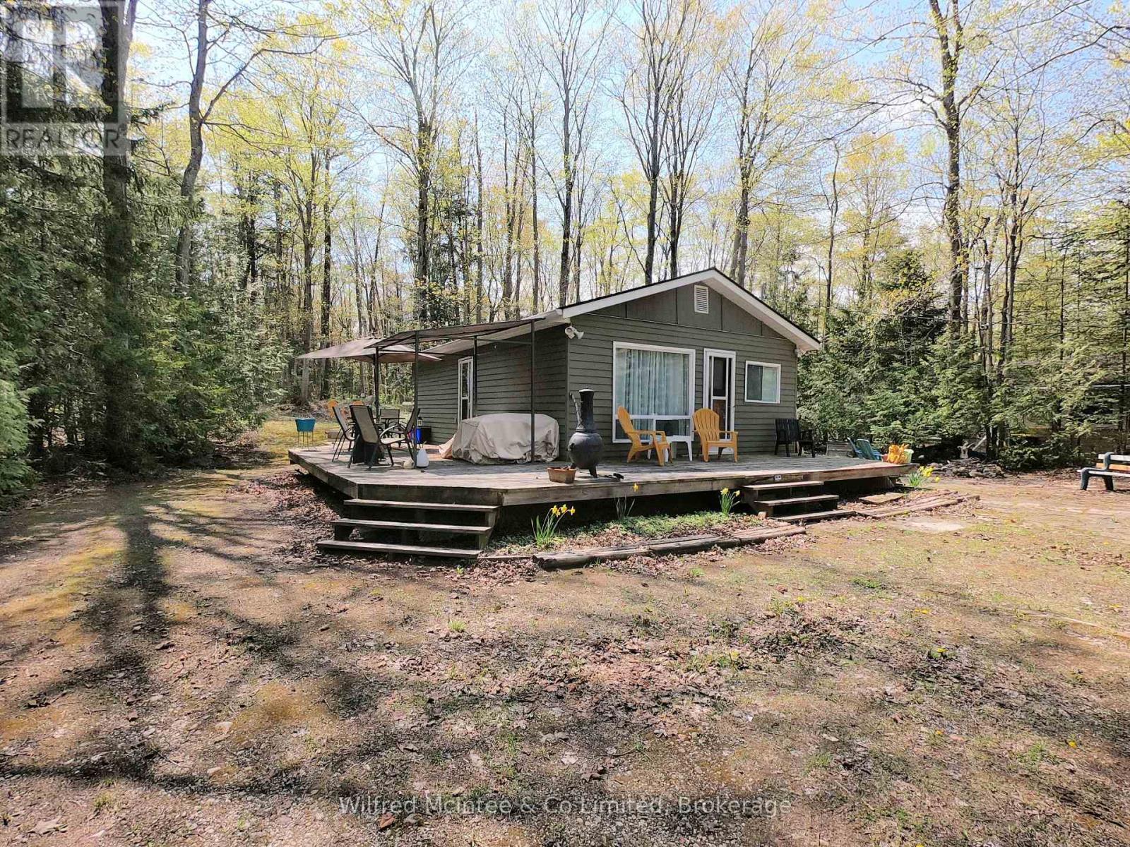 210 Thompson Avenue, Native Leased Lands, Ontario  N0H 2G0 - Photo 2 - X13140524