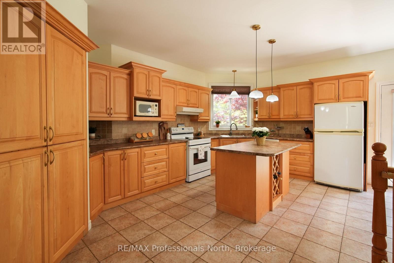 9883 Graham Road, West Elgin, Ontario  N0L 2P0 - Photo 10 - X13140874