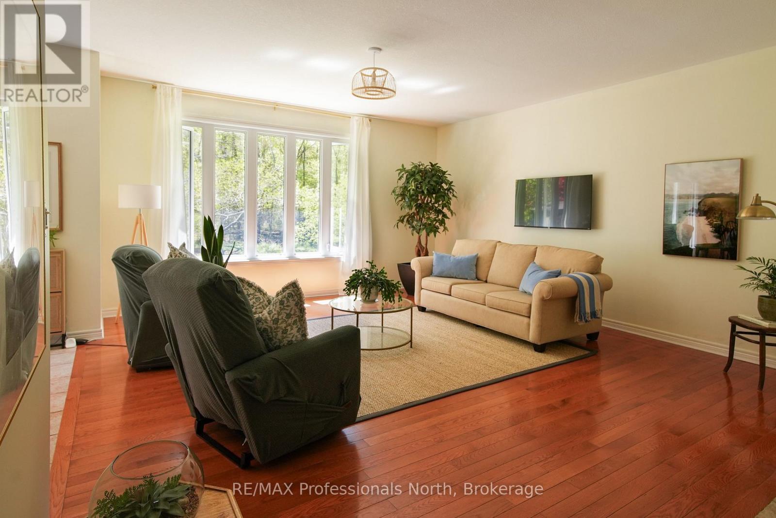 9883 Graham Road, West Elgin, Ontario  N0L 2P0 - Photo 17 - X13140874