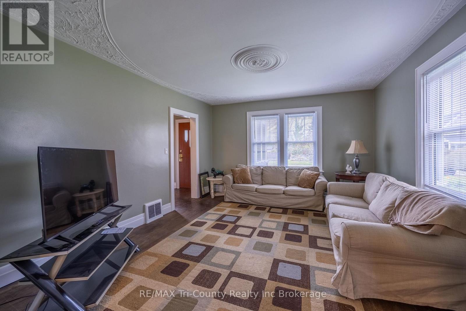 33 Wellington Street, Bayham, Ontario  N0J 1T0 - Photo 11 - X13140958