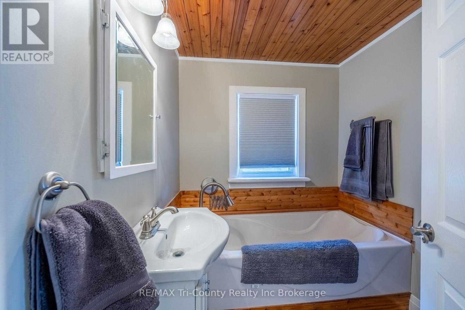 33 Wellington Street, Bayham, Ontario  N0J 1T0 - Photo 19 - X13140958