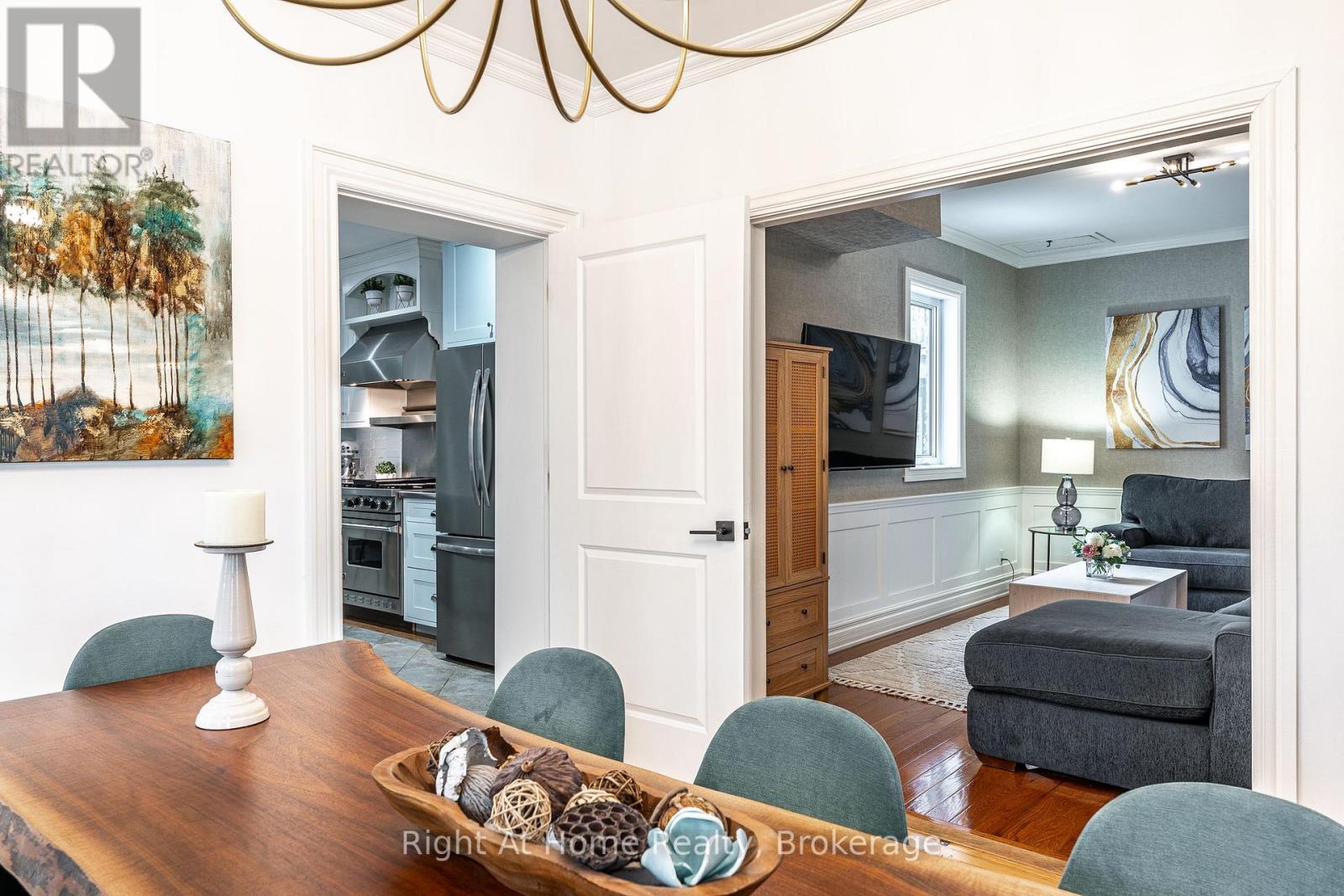 18 Waterloo Street N, Stratford, Ontario  N5A 5H5 - Photo 11 - X13141064