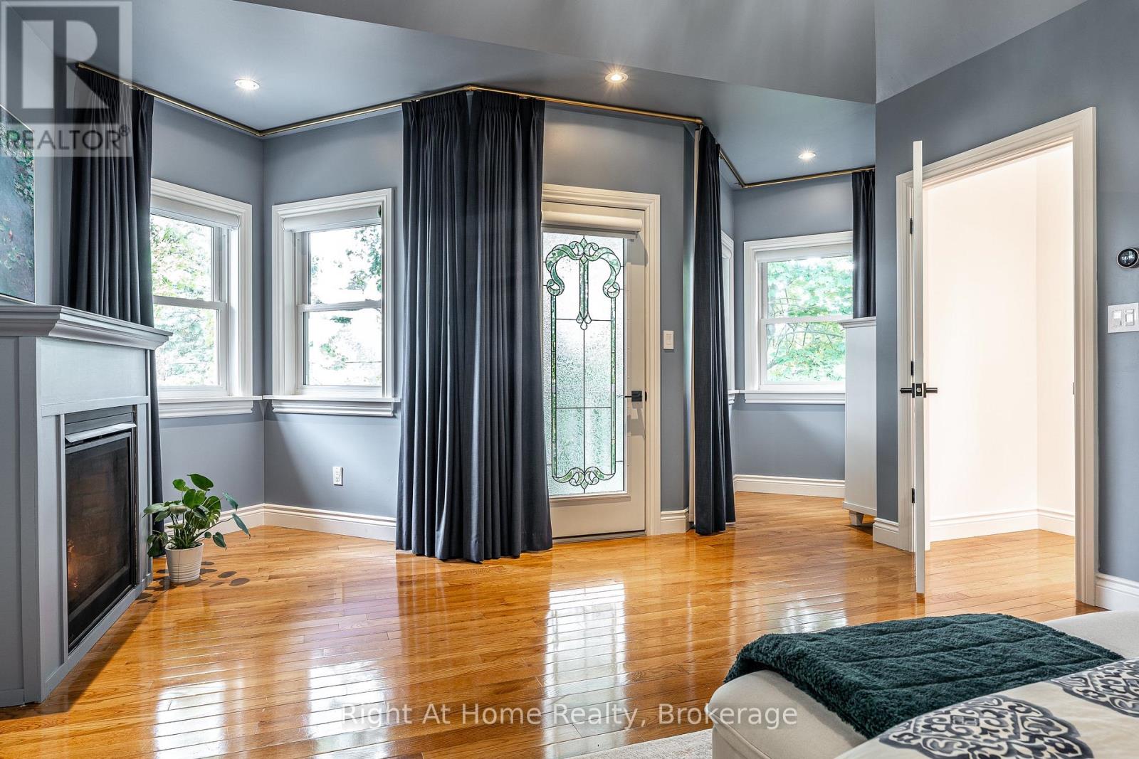 18 Waterloo Street N, Stratford, Ontario  N5A 5H5 - Photo 23 - X13141064