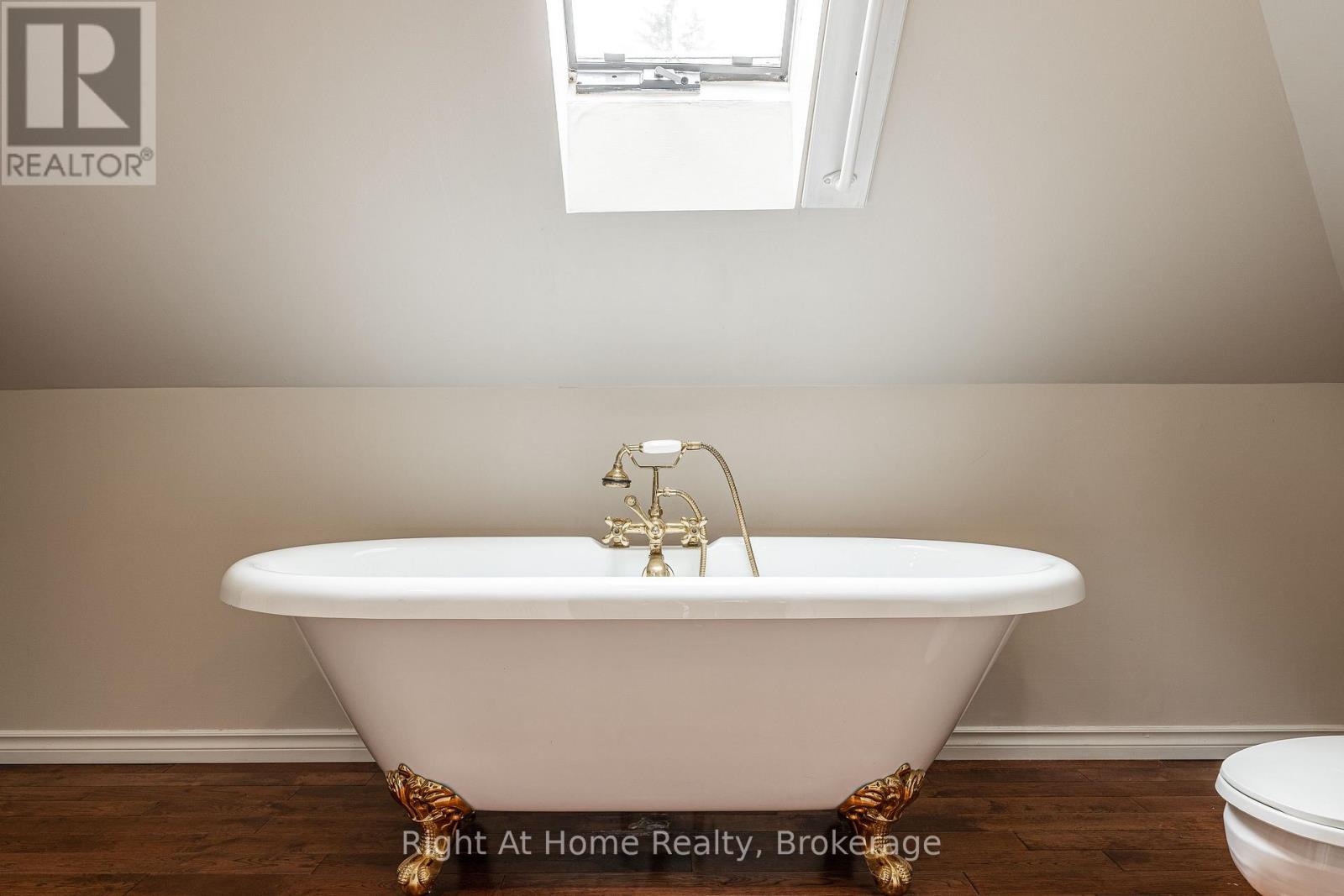18 Waterloo Street N, Stratford, Ontario  N5A 5H5 - Photo 30 - X13141064