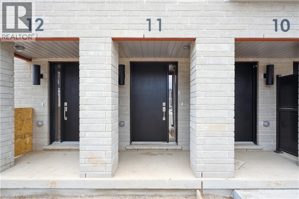15 Stauffer Woods Trail Unit# C11, Kitchener, Ontario  N2P 0L1 - Photo 2 - 40830934