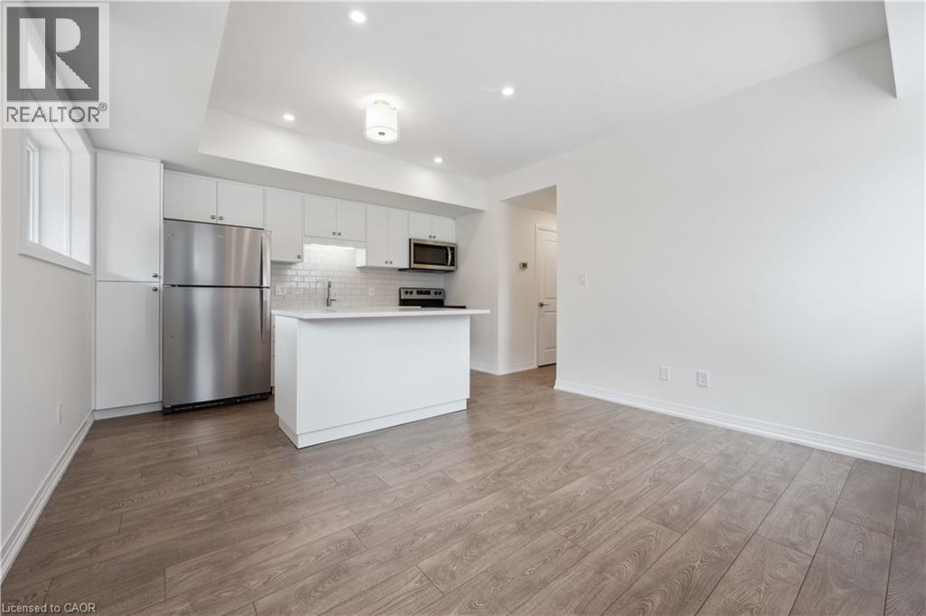 15 Stauffer Woods Trail Unit# C11, Kitchener, Ontario  N2P 0L1 - Photo 6 - 40830934