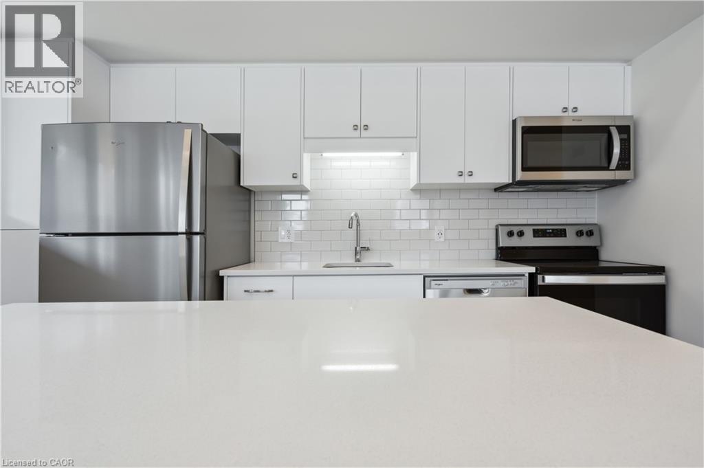 15 Stauffer Woods Trail Unit# C11, Kitchener, Ontario  N2P 0L1 - Photo 8 - 40830934