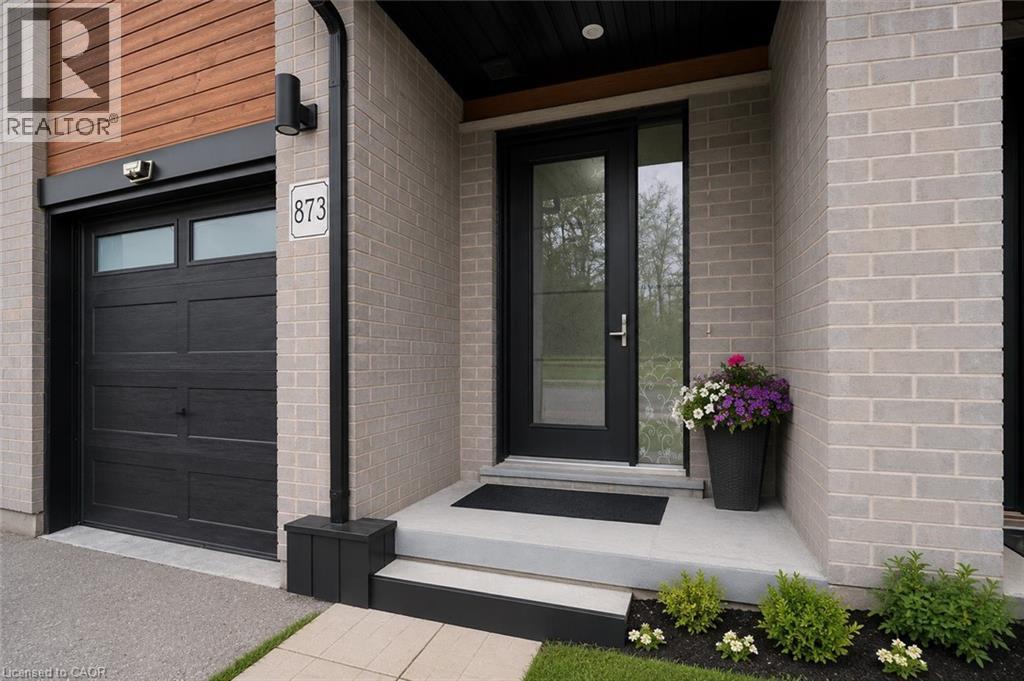 873 Robert Ferrie Drive, Kitchener, Ontario  N2R 0P2 - Photo 3 - 40829127