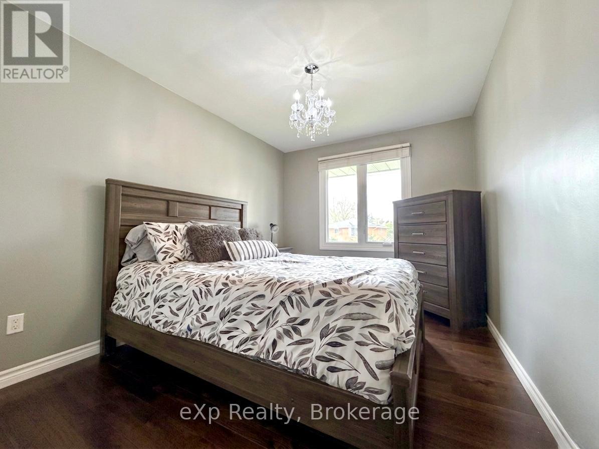 209 15th Avenue, Hanover, Ontario  N4N 3E1 - Photo 13 - X13142674