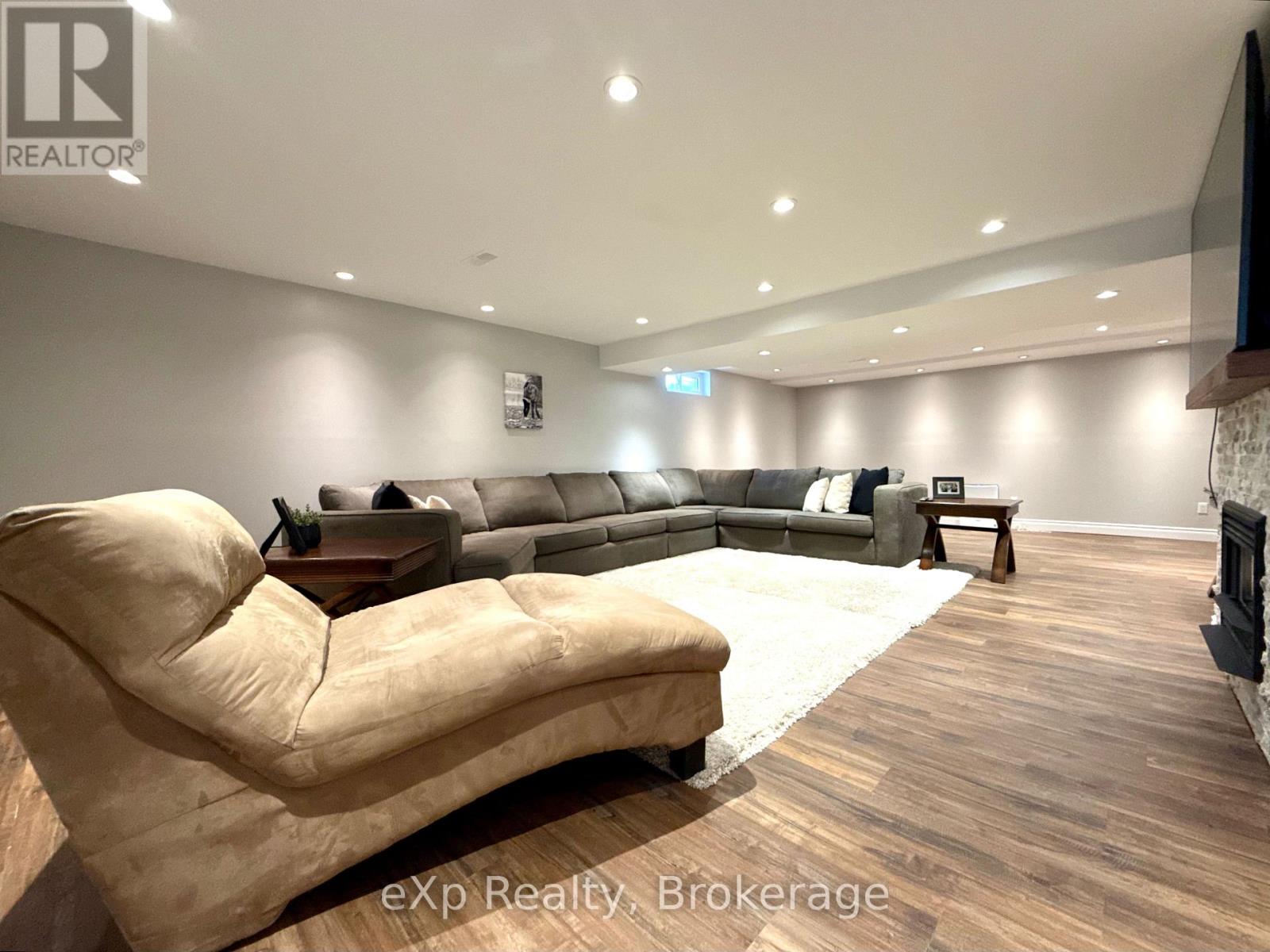 209 15th Avenue, Hanover, Ontario  N4N 3E1 - Photo 16 - X13142674