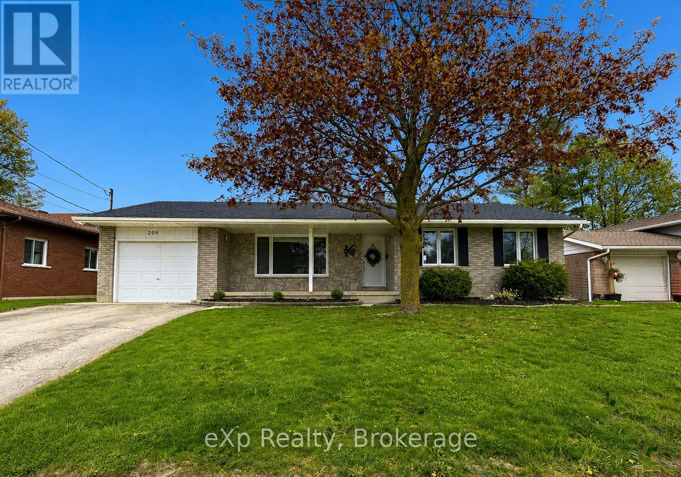 209 15th Avenue, Hanover, Ontario  N4N 3E1 - Photo 2 - X13142674