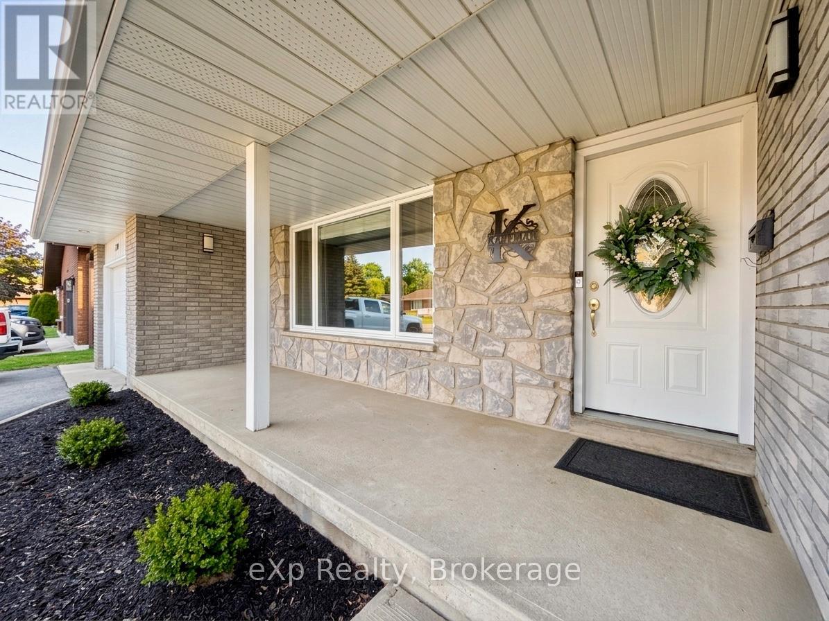 209 15th Avenue, Hanover, Ontario  N4N 3E1 - Photo 4 - X13142674