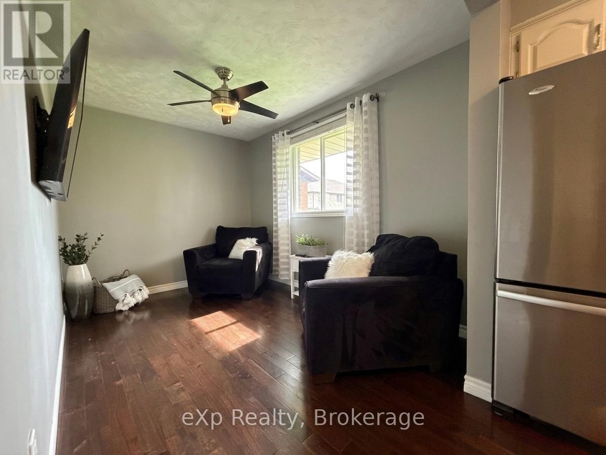 209 15th Avenue, Hanover, Ontario  N4N 3E1 - Photo 8 - X13142674