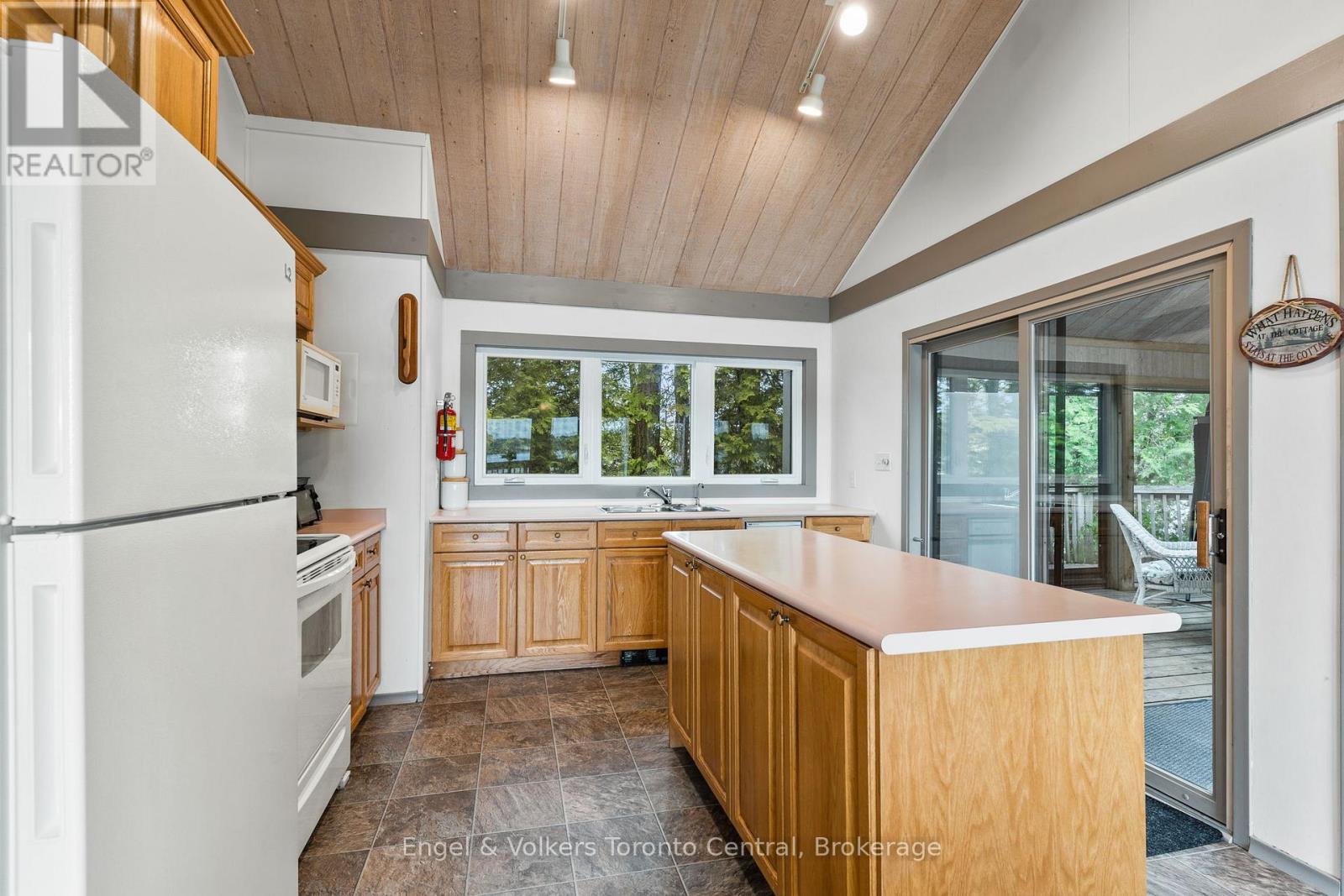 14 Victoria Island, South Bruce Peninsula, Ontario  N0H 1H0 - Photo 12 - X13144318