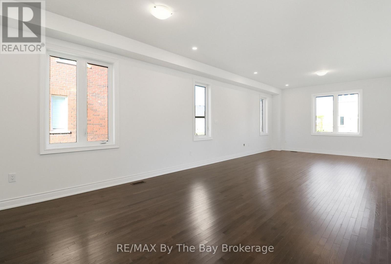 59 Amber Drive, Wasaga Beach, Ontario  L9Z 0R8 - Photo 4 - S13144782