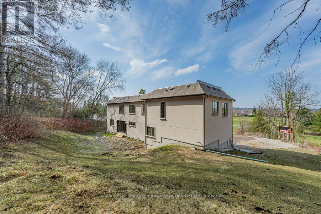 27 Vardon Drive, Guelph, Ontario  N1G 1W8 - Photo 48 - X13144944