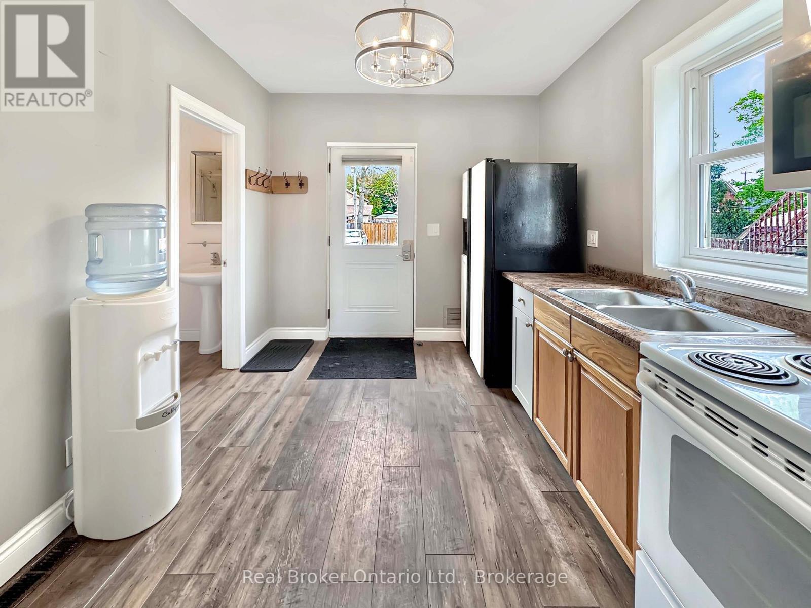 273 Brant Avenue, Brantford, Ontario  N3T 3J6 - Photo 11 - X13144974