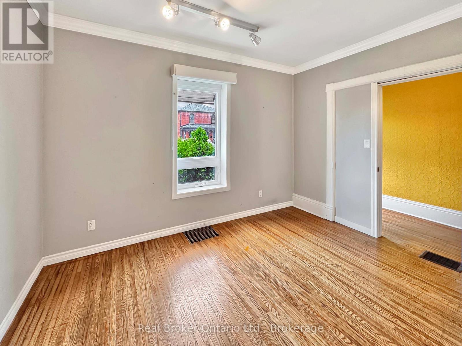 273 Brant Avenue, Brantford, Ontario  N3T 3J6 - Photo 7 - X13144974