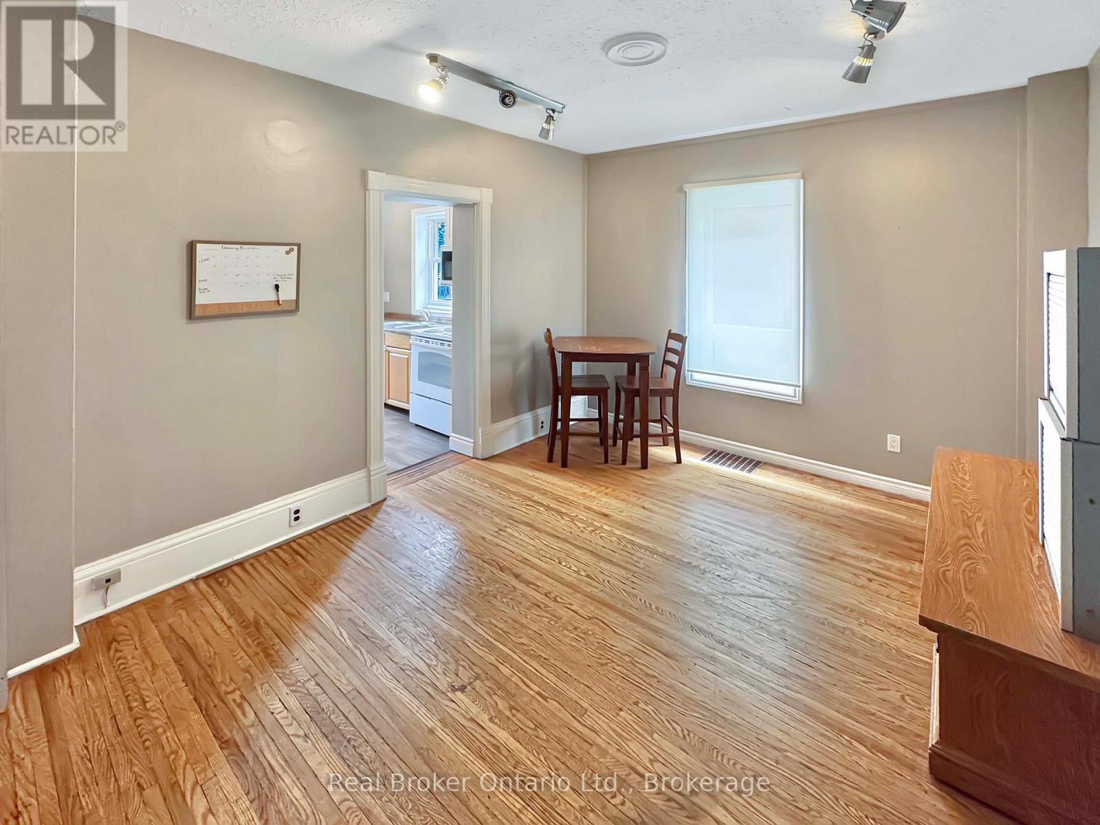 273 Brant Avenue, Brantford, Ontario  N3T 3J6 - Photo 9 - X13144974