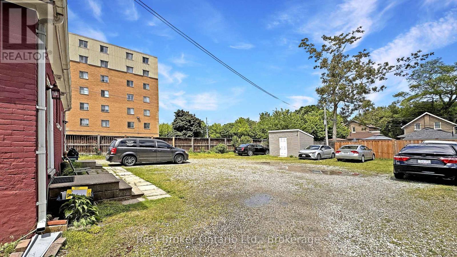 273-275 Brant Avenue, Brantford, Ontario  N3T 3J6 - Photo 6 - X13144978