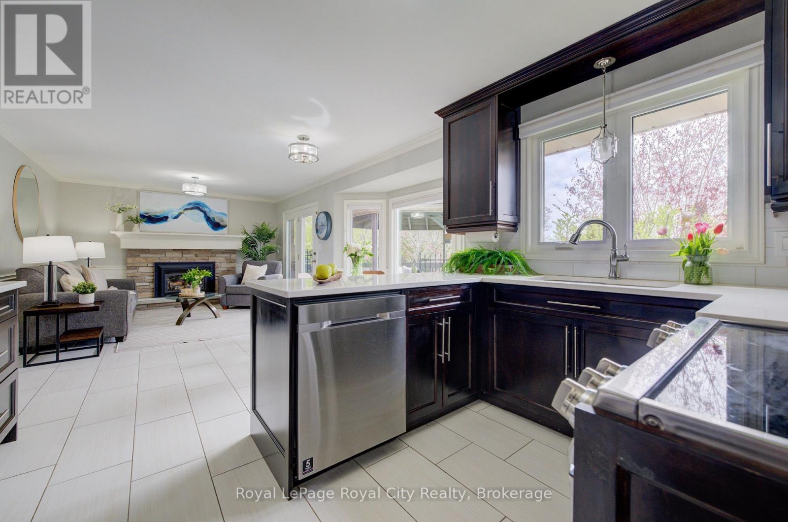 15 Joann Crescent, Centre Wellington, Ontario  N0B 1S0 - Photo 9 - X13145116