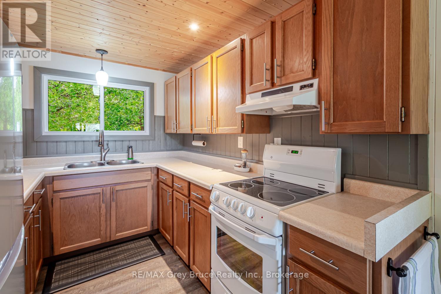 188 Bay Street, South Bruce Peninsula, Ontario  N0H 2T0 - Photo 24 - X13145546