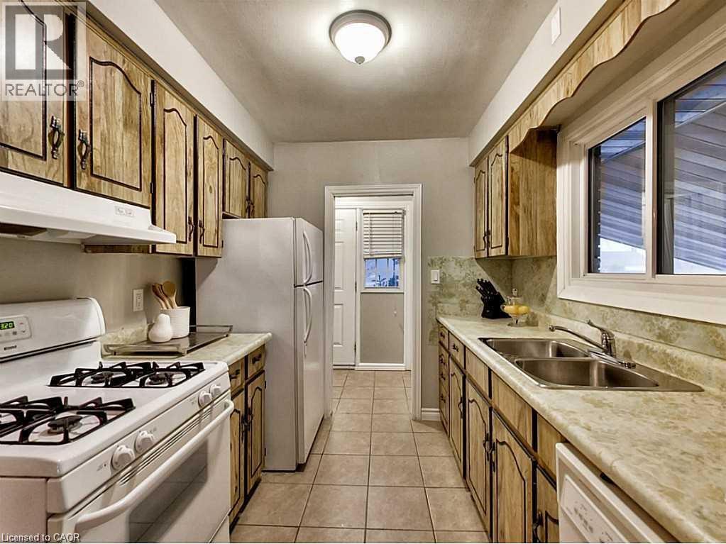 96 Manning Avenue, Hamilton, Ontario  L9A 3E9 - Photo 7 - 40831403
