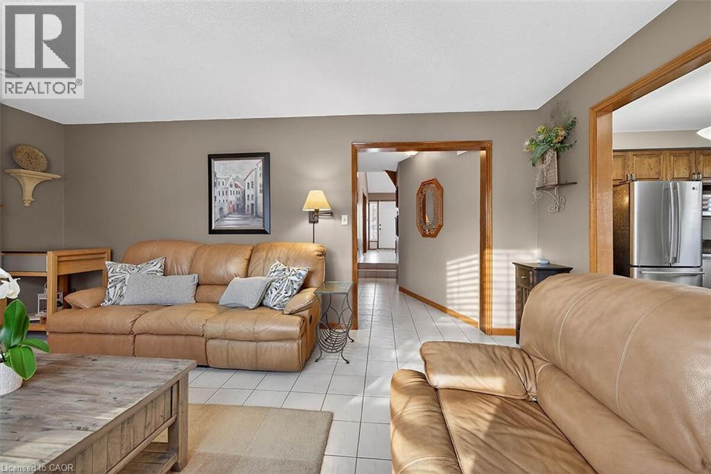 15 Gabriele Court, Hamilton, Ontario  L8G 5C4 - Photo 11 - 40830853