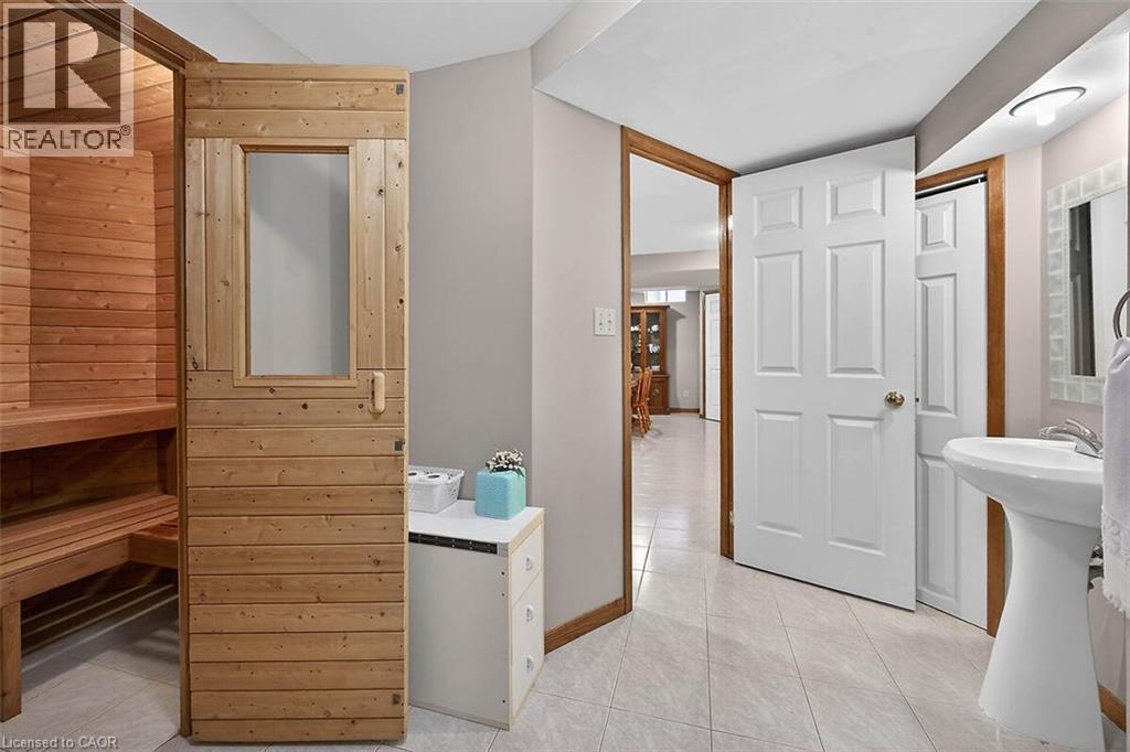 15 Gabriele Court, Hamilton, Ontario  L8G 5C4 - Photo 32 - 40830853