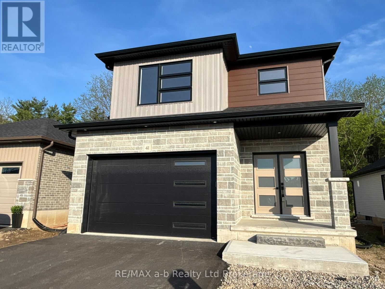 41 Cash Crescent, Ingersoll, Ontario  N5C 0E2 - Photo 2 - X13145784