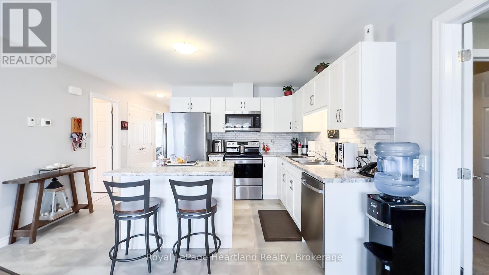 94 Lake Breeze Drive, Ashfield-Colborne-Wawanosh, Ontario  N7A 0B9 - Photo 16 - X13145692