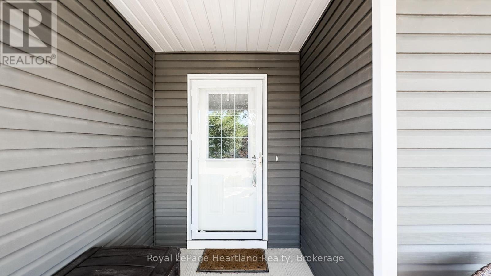 94 Lake Breeze Drive, Ashfield-Colborne-Wawanosh, Ontario  N7A 0B9 - Photo 38 - X13145692
