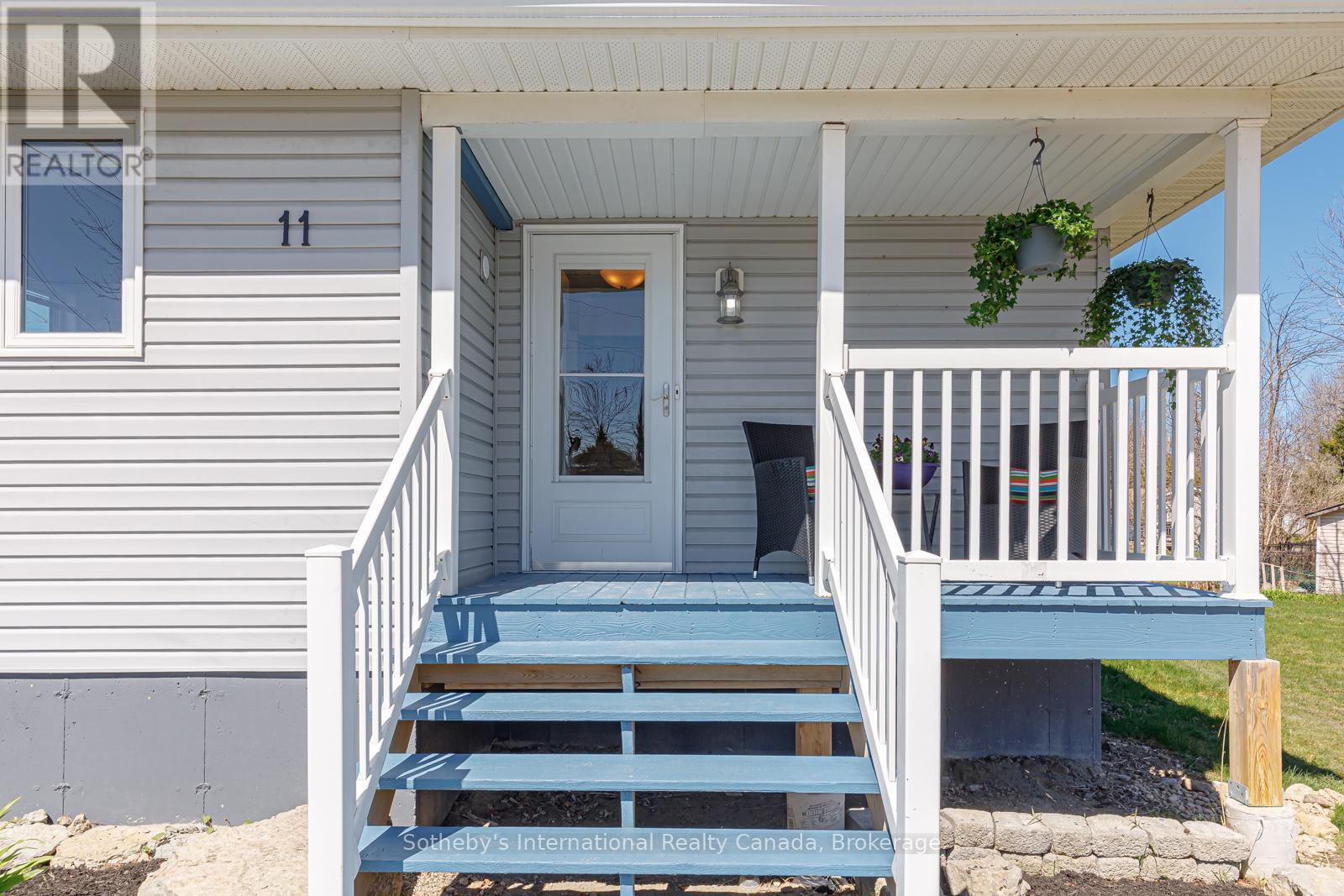 11 Stalker Street, Collingwood, Ontario  L9Y 3Z1 - Photo 2 - S13145264