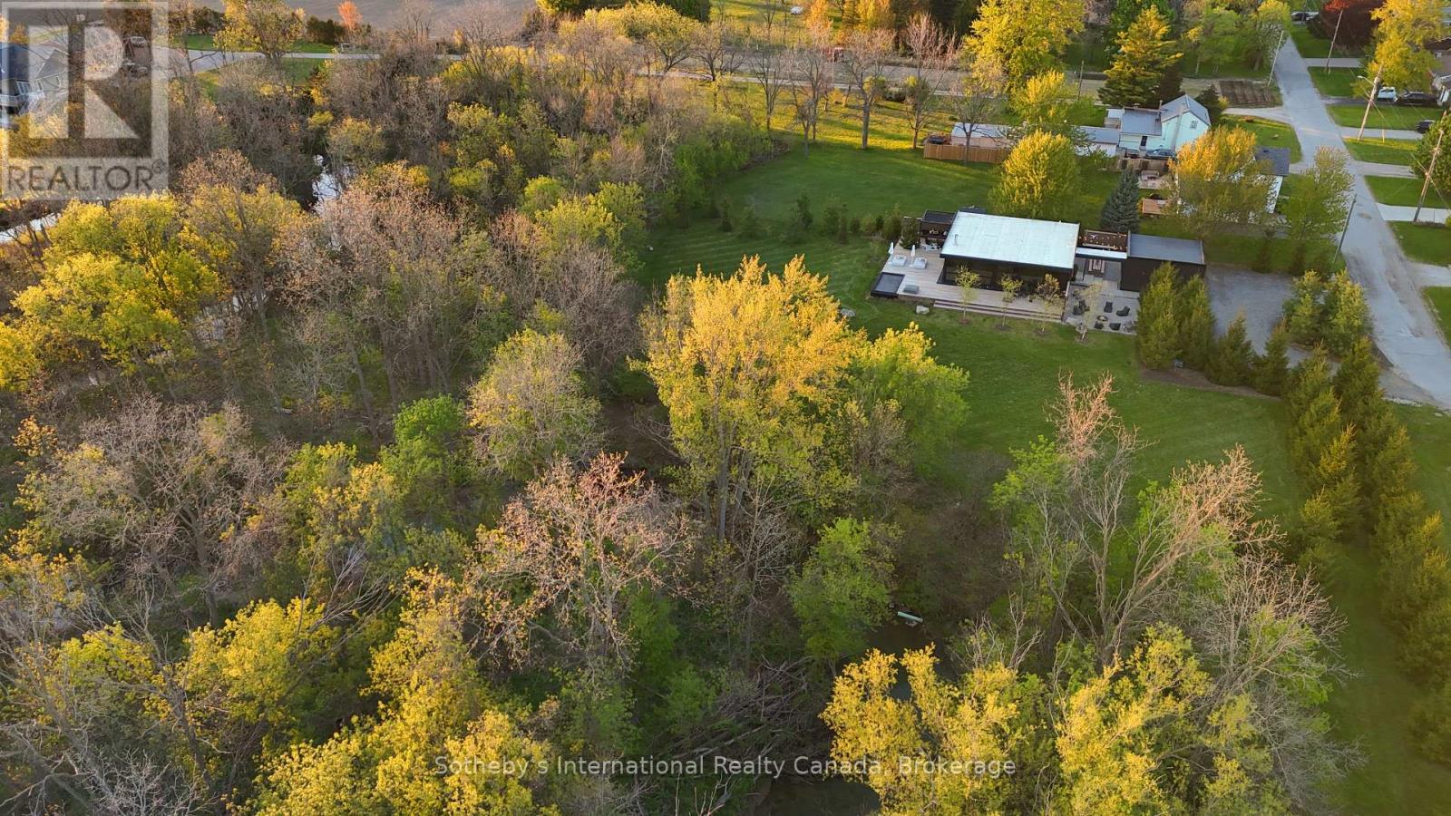 10 Eureka Street, Lambton Shores, Ontario  M0N 1J0 - Photo 11 - X13146644