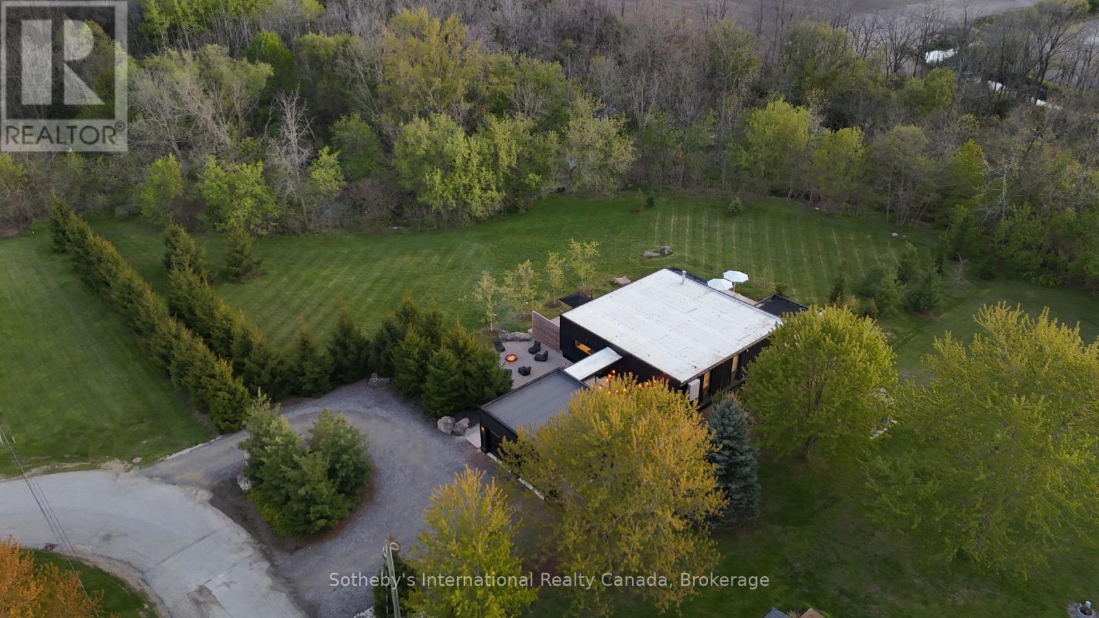 10 Eureka Street, Lambton Shores, Ontario  M0N 1J0 - Photo 16 - X13146644