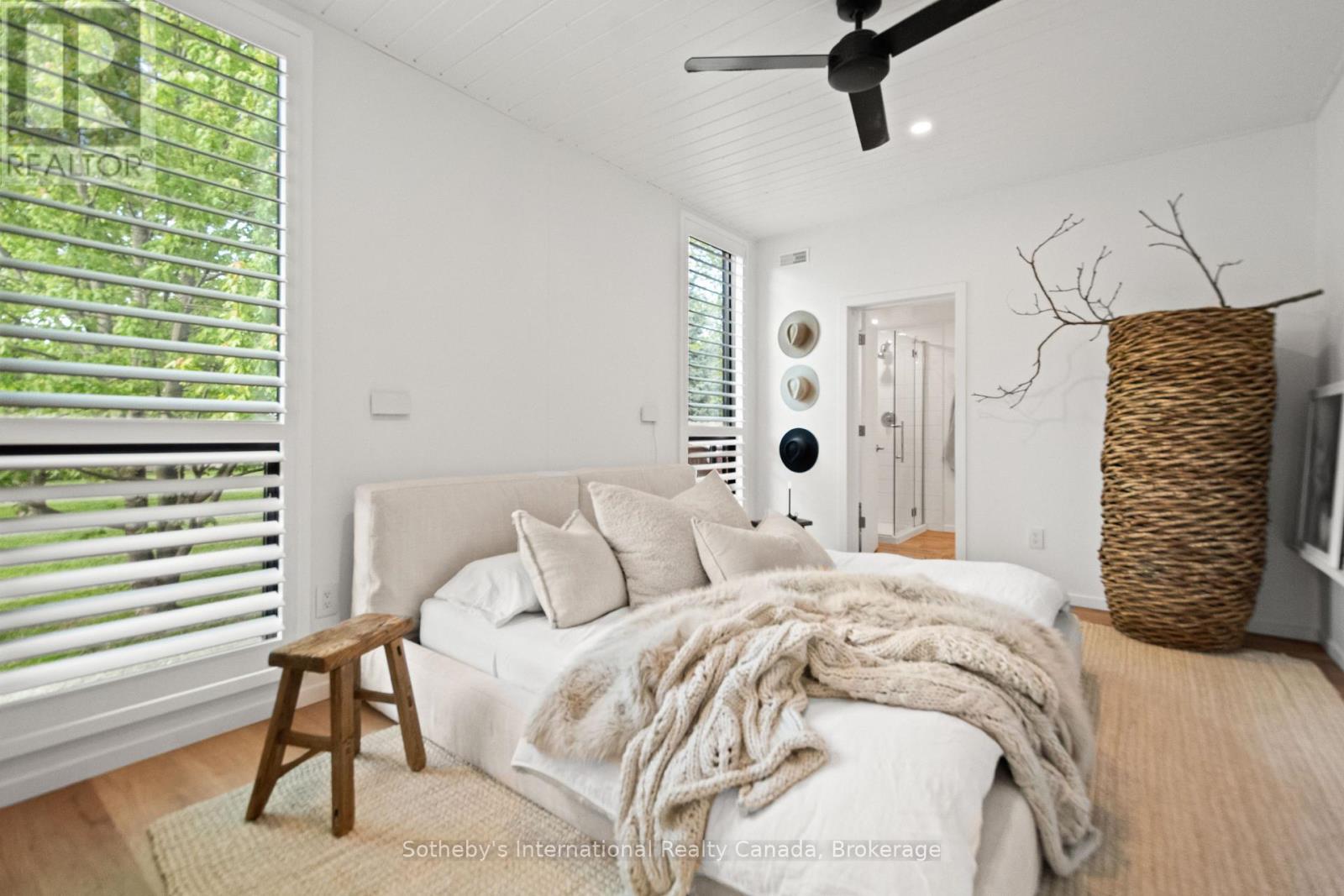 10 Eureka Street, Lambton Shores, Ontario  M0N 1J0 - Photo 23 - X13146644