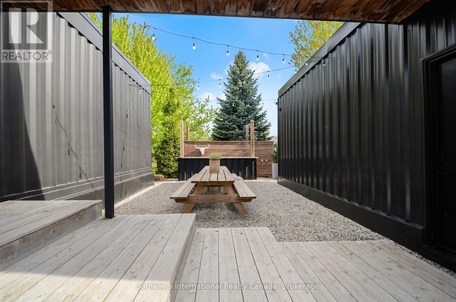 10 Eureka Street, Lambton Shores, Ontario  M0N 1J0 - Photo 36 - X13146644