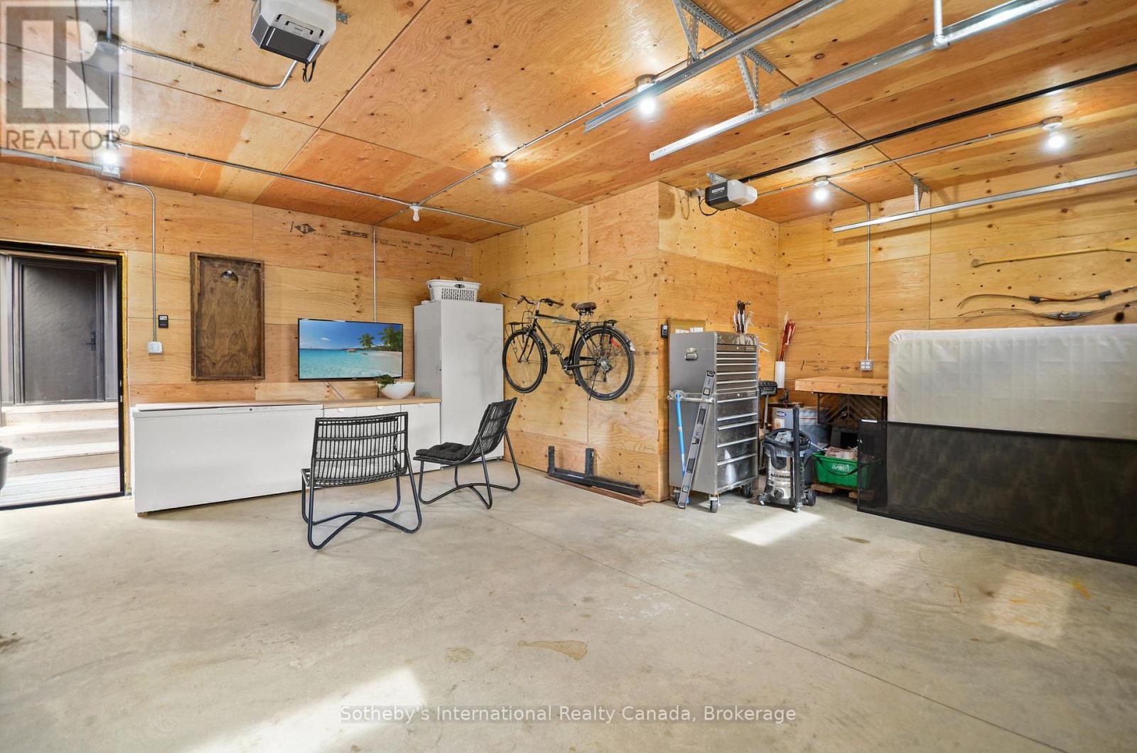 10 Eureka Street, Lambton Shores, Ontario  M0N 1J0 - Photo 42 - X13146644