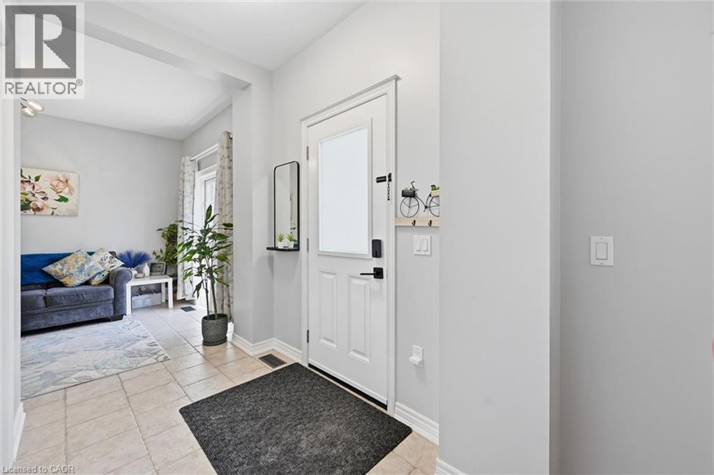 1085 Harrogate Drive Unit# 35, Ancaster, Ontario  L9K 1R2 - Photo 5 - 40831498