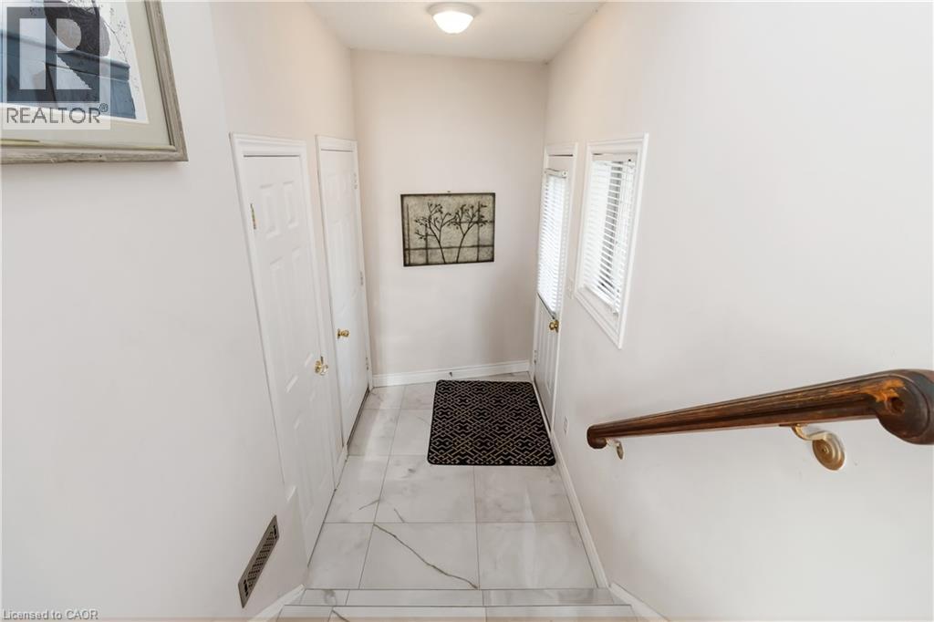 1401 Tamworth Court, Burlington, Ontario  L7P 4V3 - Photo 25 - 40830922