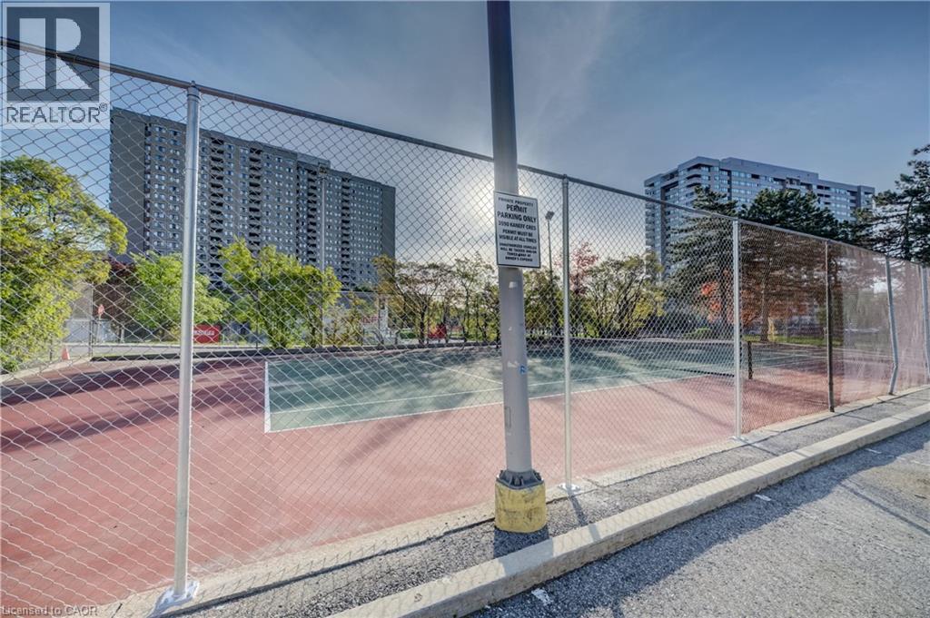 3590 Kaneff Crescent Unit# 2013, Mississauga, Ontario  L5A 3X3 - Photo 37 - 40831168