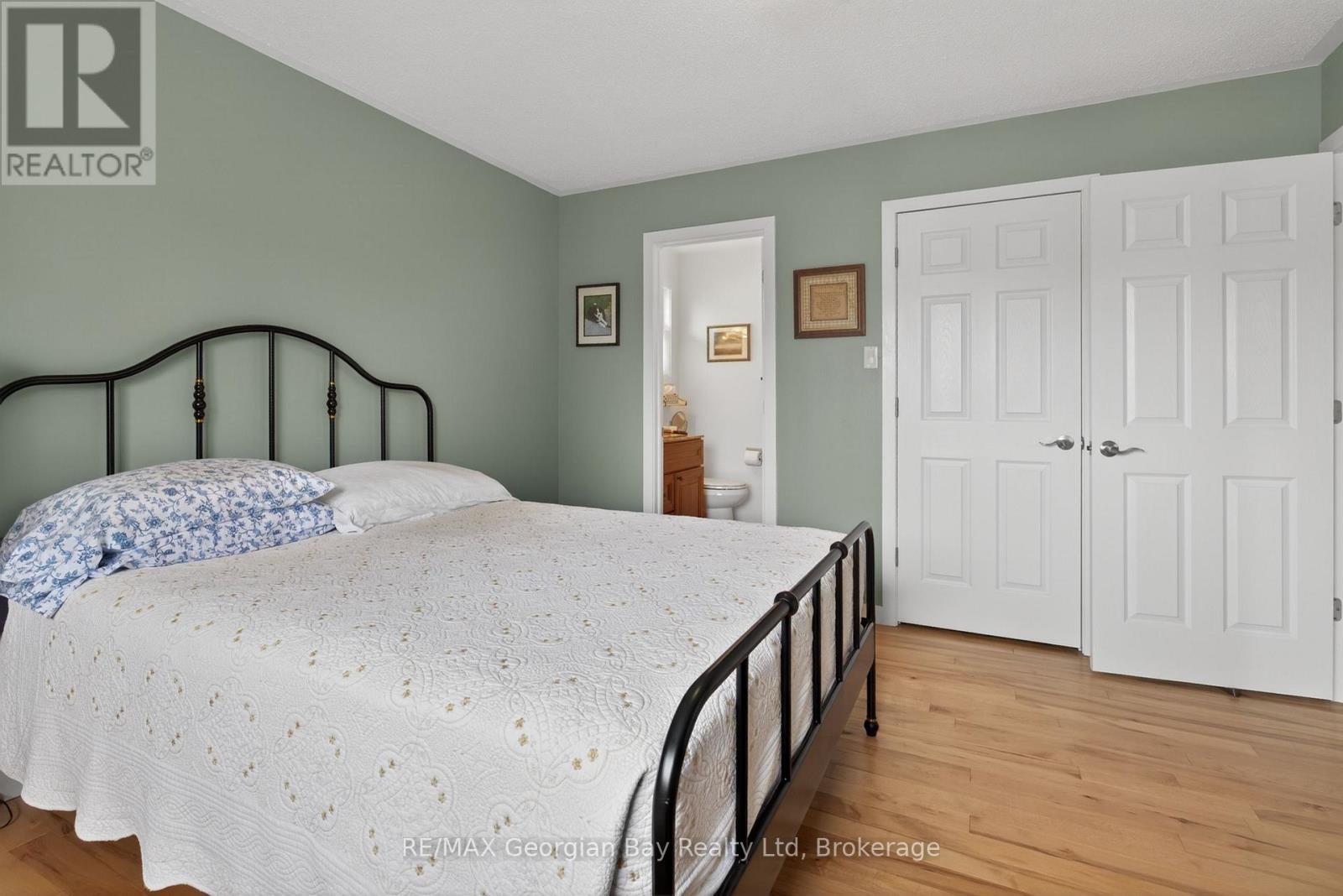 100 Peel Street, Penetanguishene, Ontario  L9M 1C3 - Photo 21 - S13148858