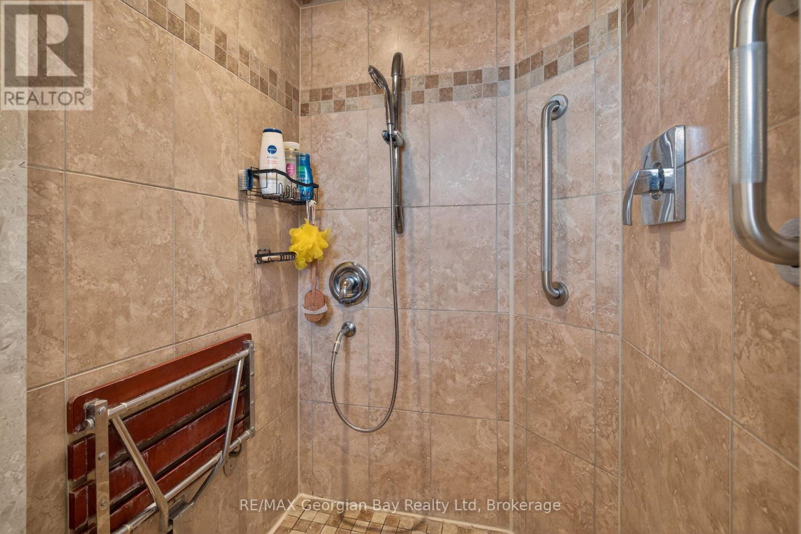 100 Peel Street, Penetanguishene, Ontario  L9M 1C3 - Photo 23 - S13148858