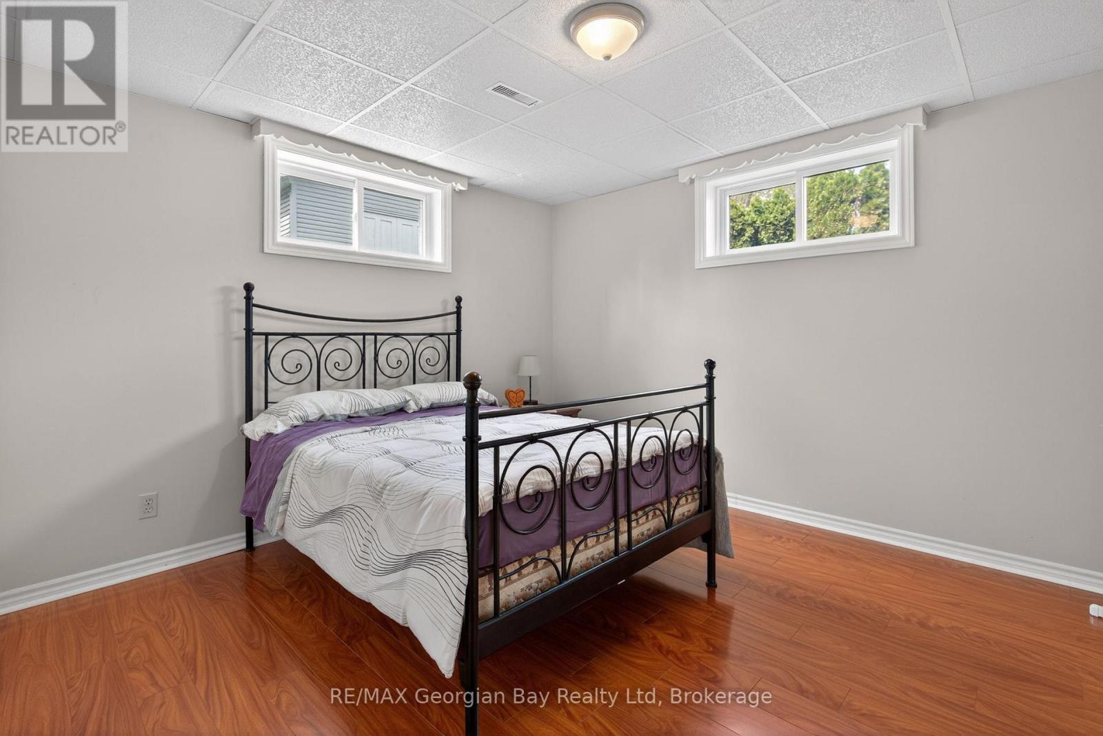 100 Peel Street, Penetanguishene, Ontario  L9M 1C3 - Photo 31 - S13148858