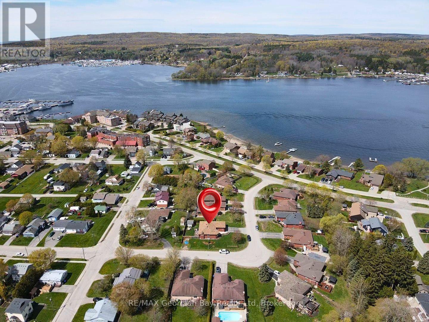 100 Peel Street, Penetanguishene, Ontario  L9M 1C3 - Photo 40 - S13148858