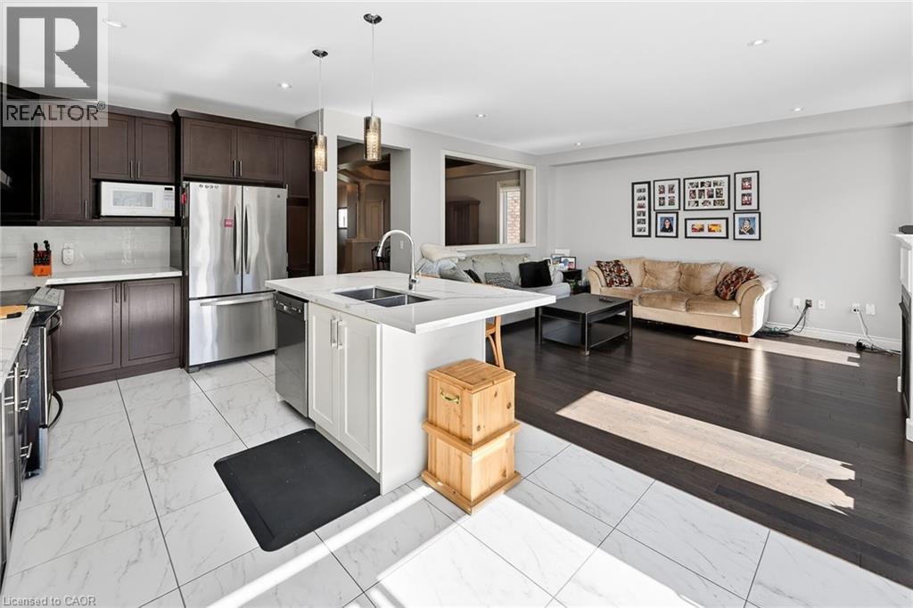 82 Chaumont Drive, Stoney Creek, Ontario  L8J 0J8 - Photo 11 - 40831607
