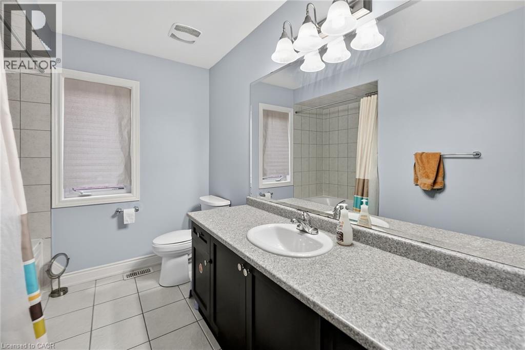82 Chaumont Drive, Stoney Creek, Ontario  L8J 0J8 - Photo 32 - 40831607